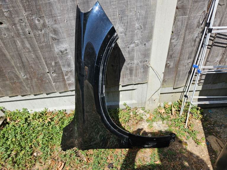 2019 mercedes gla o/s front wing