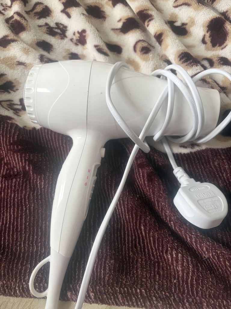 White Hair Dryer – Good Condition, Works Well