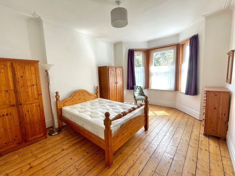 Lovely Large Room to Rent in Friendly Shared House in Bournemouth