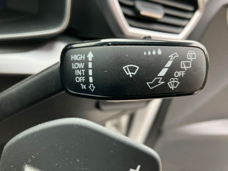 2025 SEAT Leon 1.0 eTSI FR 5dr DSG Hatchback PETROL Automatic