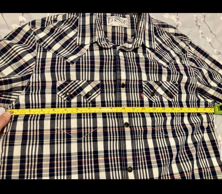 Men’s Levi’s Shirt. Medium. NWOT.