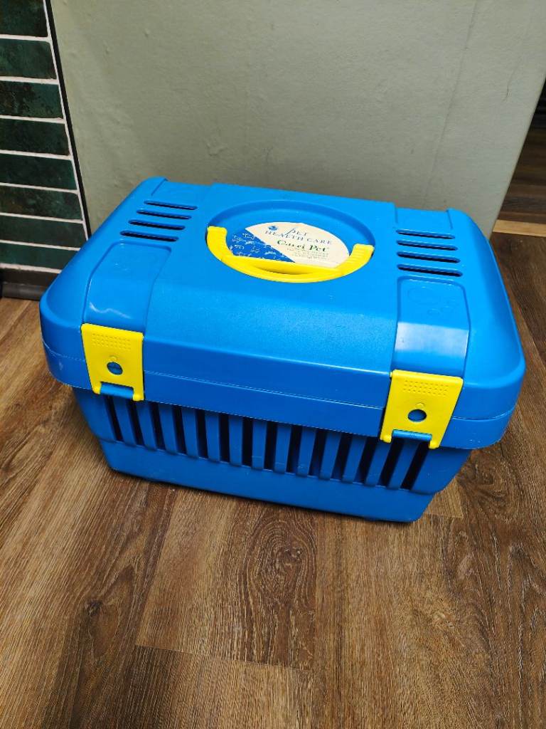Pet carrier 