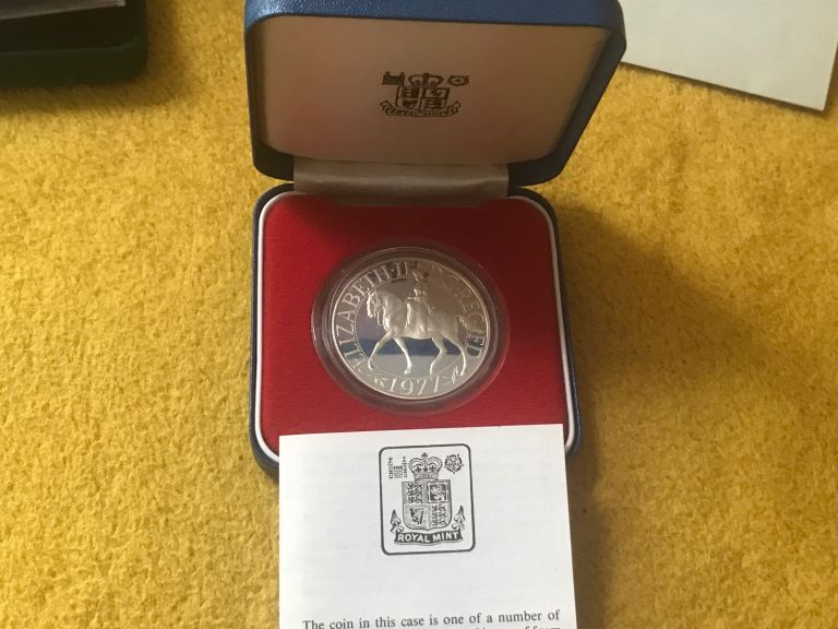 1977 Queen's Silver Jubilee Crown Coin - Sterling Silver