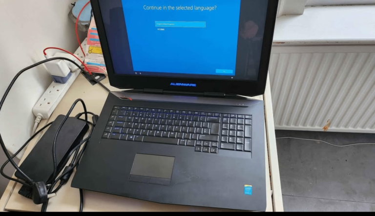 Alienware 18 P19E laptop