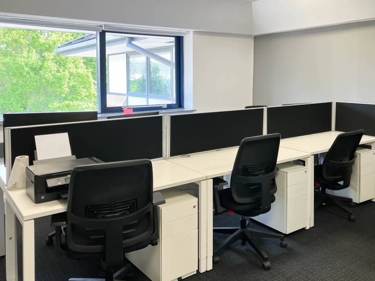 Preston - PR2 2YB \ Hot Desk in a Ready-to-Use Coworking Space