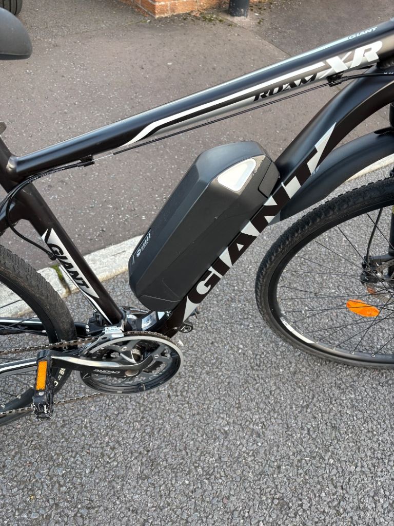 Giant Roam XR Electric Bike / E-Bike – Excellent Condition