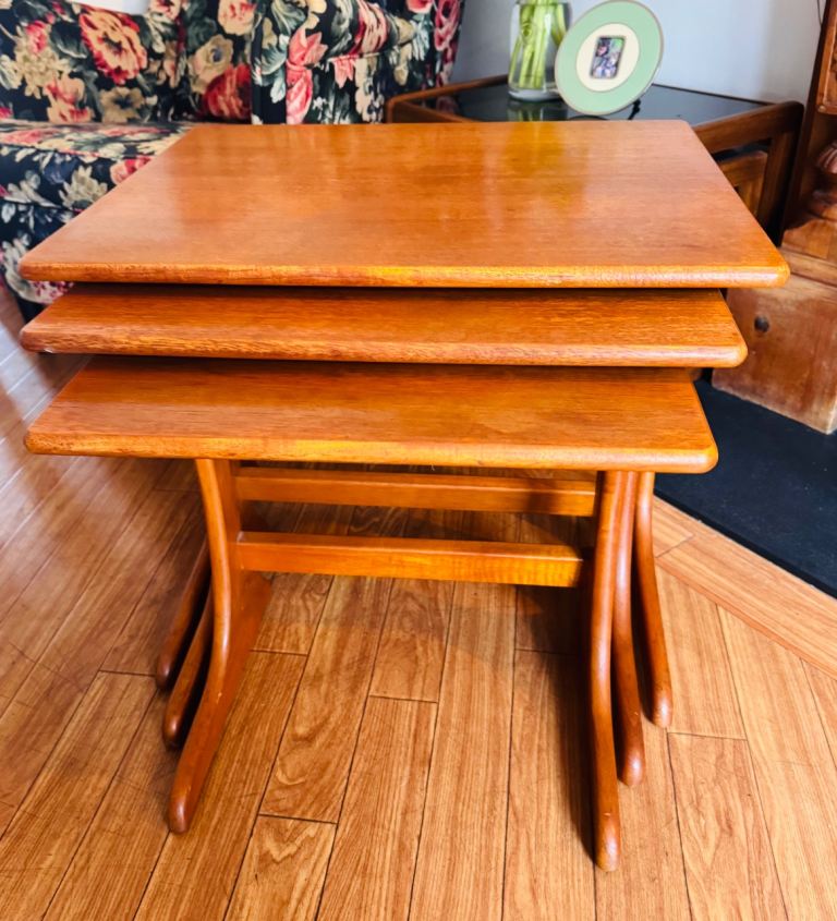 G Plan nest of tables