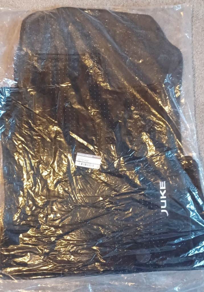 Official Nissan Juke F15 Car Mat Set New 