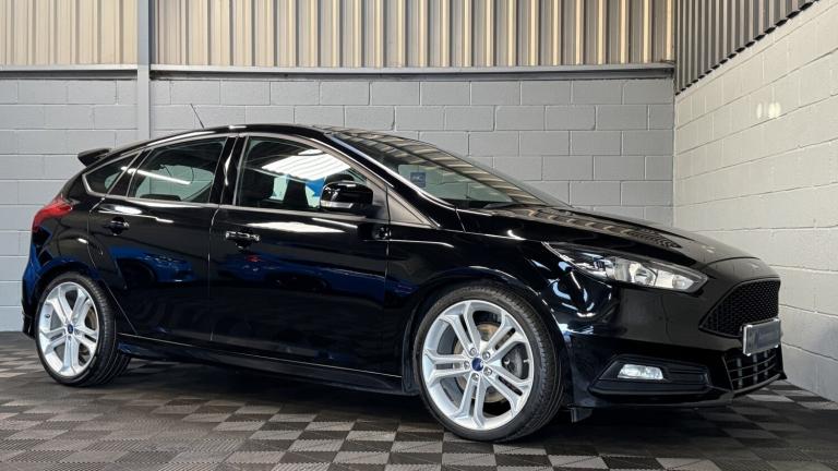 FORD FOCUS 2.0 T EcoBoost ST-2 Black Manual Petrol 2016