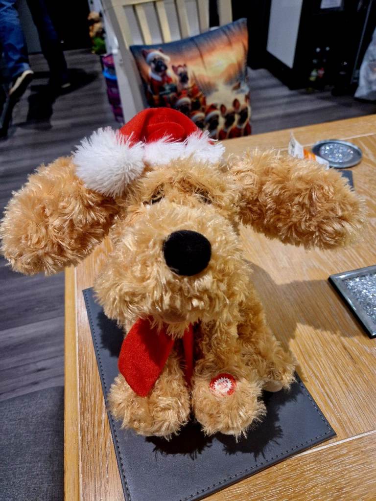 image for Christmas Dog singing & dancing in excellent working condition