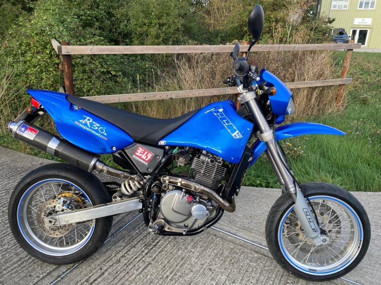 CCM R30 SUPERMOTO, 2003, 8,423 MILES, VERY CLEAN, SUZUKI 644 ENGINE, D&D EXHAUST