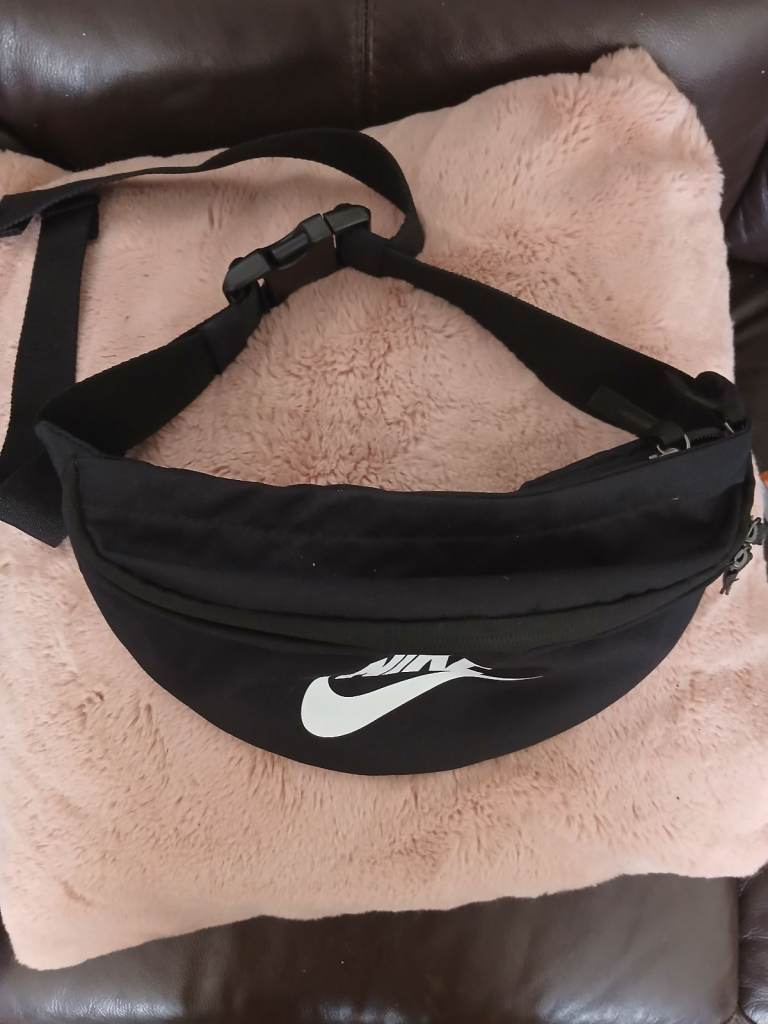 Nike bumbag, excellent condition 