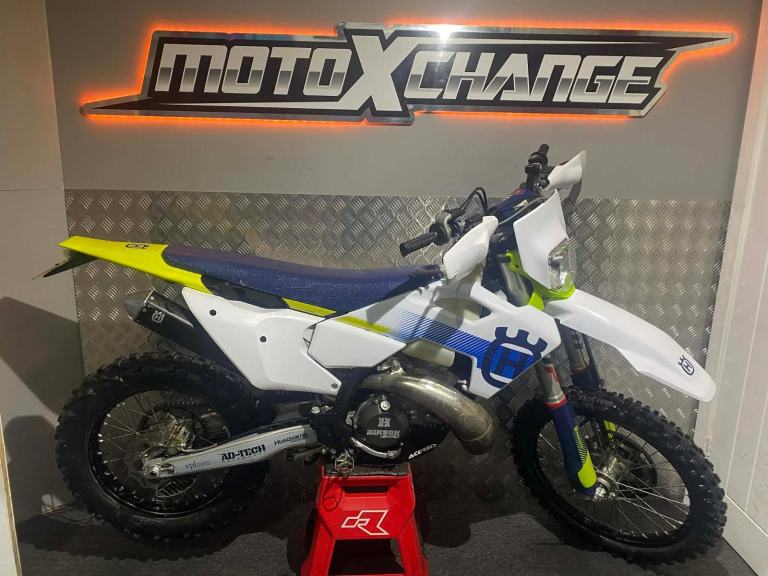 2024 HUSQVARNA 300 TPI...81 HOURS....CLEAN EXAMPLE....£6895.....MOTO X CHANGE 