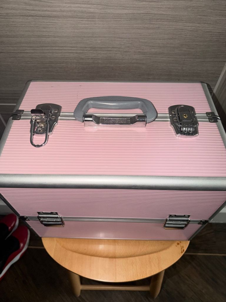 Pink Makeup Box 