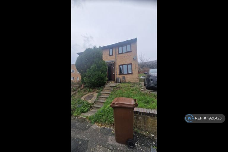 1 bedroom house in Resolution Close, Chatham, ME5 (1 bed) (#1926425)