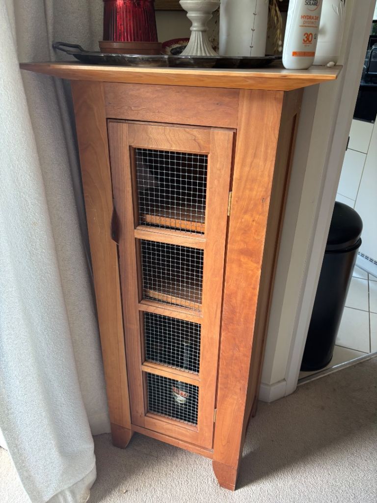 Tall display cabinet 1.2xw75xd45