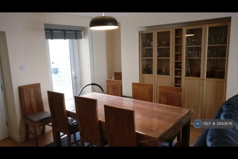 3 bedroom house in Balaclava Street, Swansea, SA1 (3 bed) (#2893676)