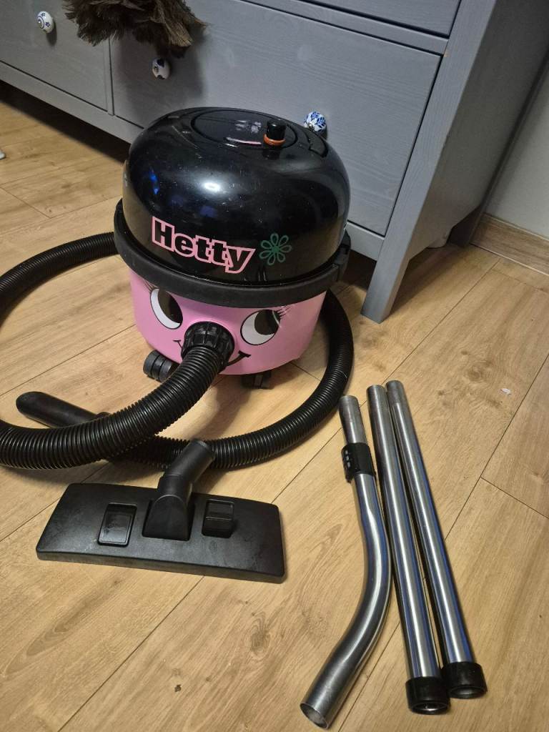 Henry vacuum cleaner , bags, very good condition,like new; I can deliver in Cambridge.