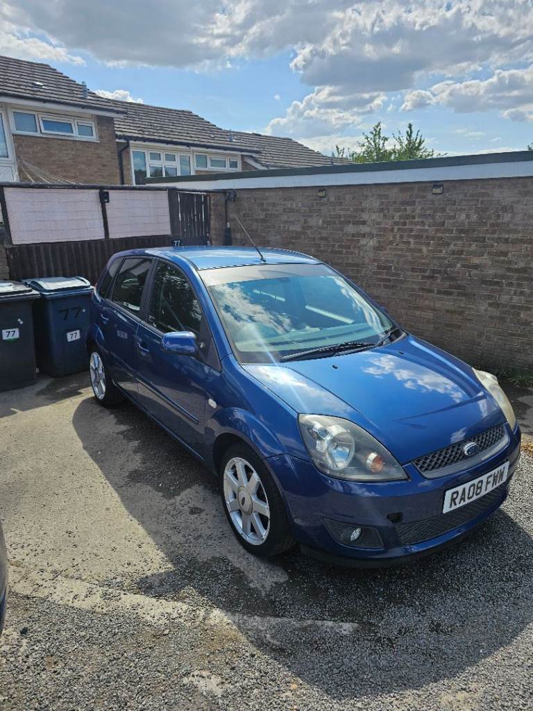 Fiesta 1.4 zetec blue edition petrol spares or repair 