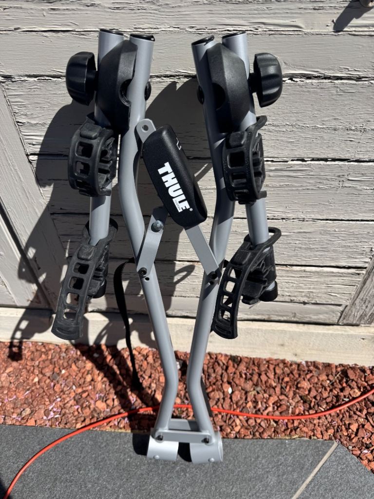 Thule tow bar bike rack, 2 x bikes