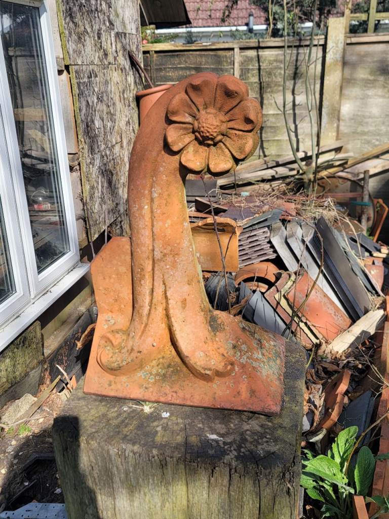 Antique Terracotta Roof Finial / Ridge Tile – Floral Design – Architectural Salvage