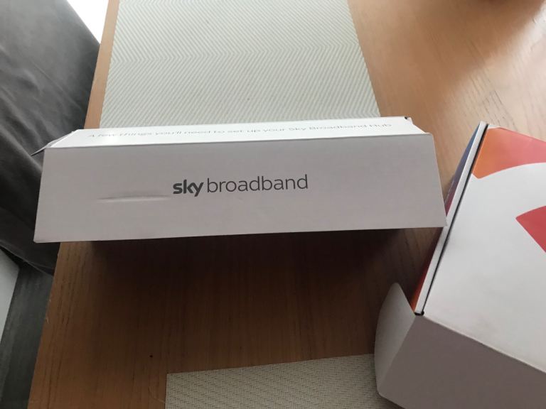 Sky Broadband Hub Router – NEW & Unused, Still Boxed