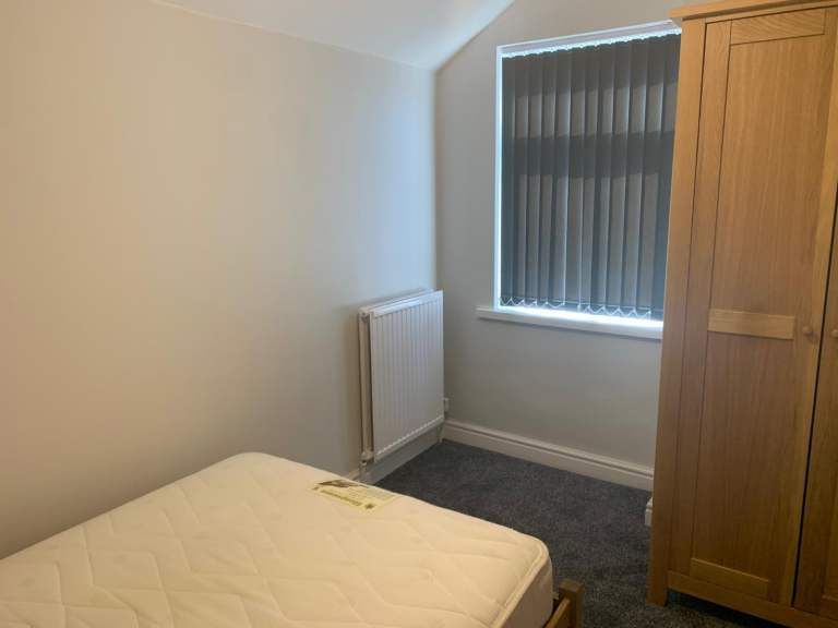 MODERN SINGLE ROOM TO LET IN SHARE HOUSE IN LEICESTER LE3