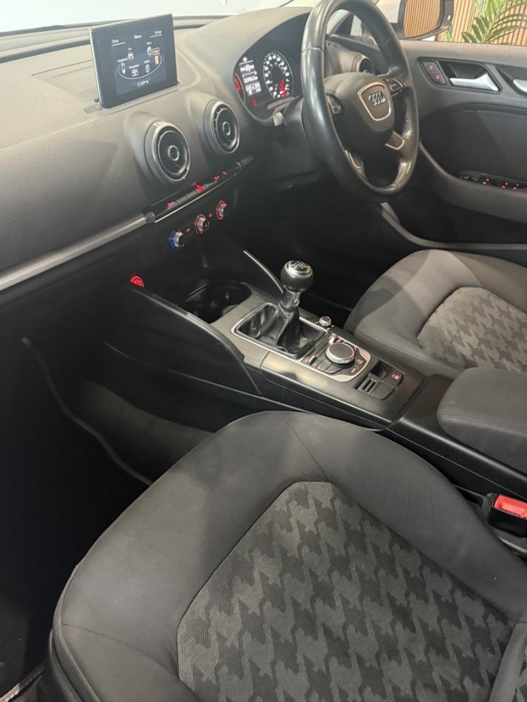 AUDI A3 1.6 TDI SE 2014