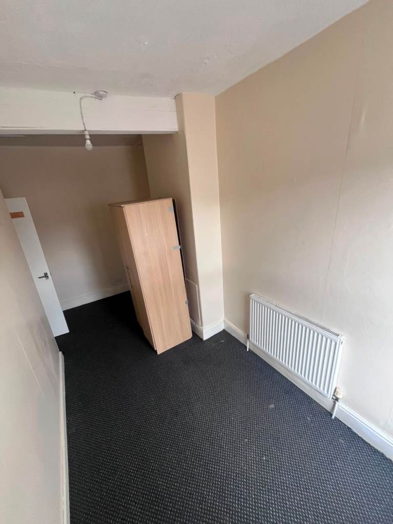 £995 PCM – Spacious 4 Bedroom Flat – Southgate, Elland, HX5 0DQ