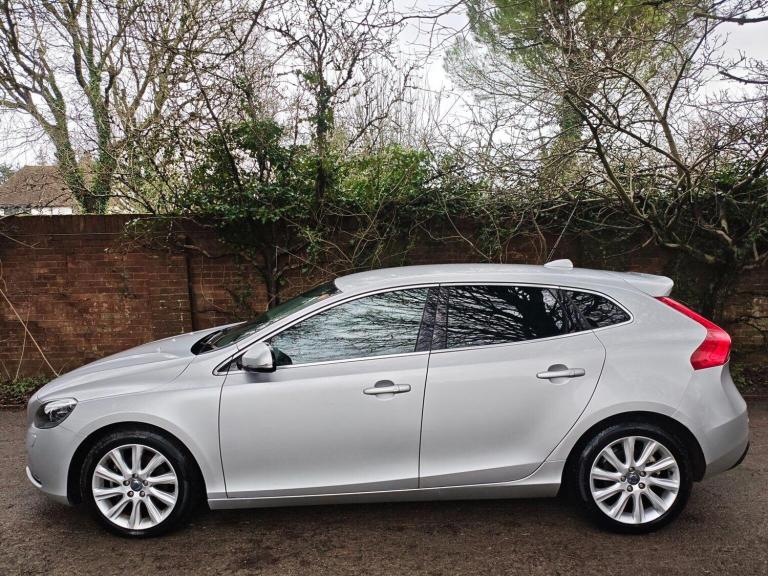VOLVO V40 1.6 T4 SE Lux Nav Powershift Euro 5 (s/s) 5dr 2014