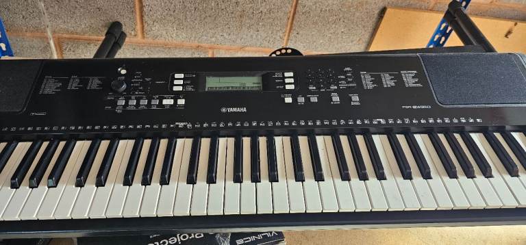 Yamaha PSR-EW310