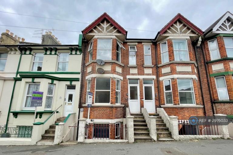 2 bedroom flat in Mount Pleasant Road, Hastings, TN34 (2 bed) (#2976033)