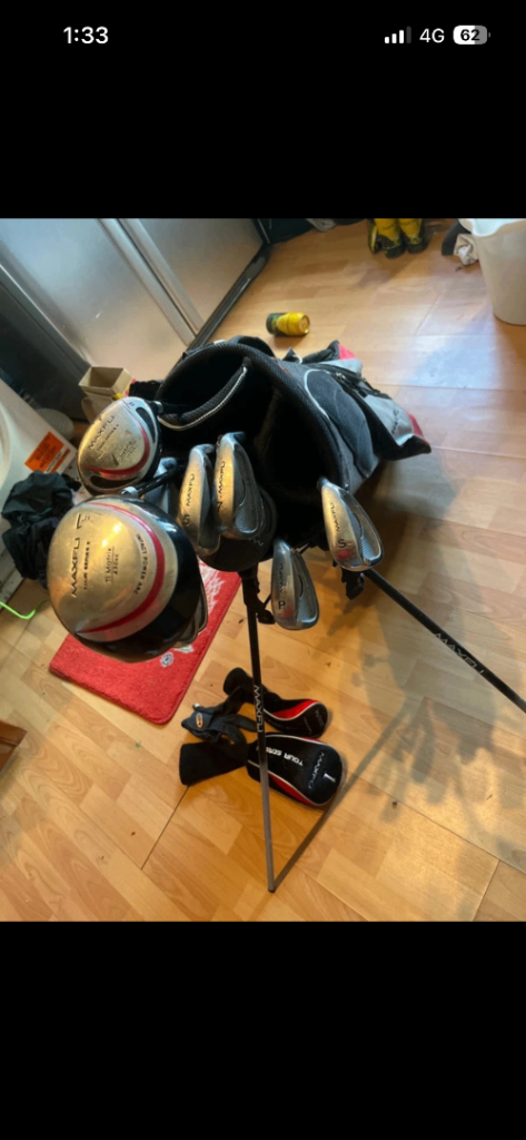 Golf clubs & bag set 