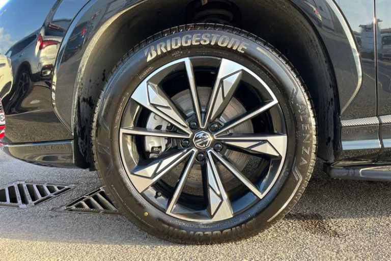 2025 MG MG HS 1.5 T-GDI 24.7kWh Trophy SUV 5dr Petrol Plug-in Hybrid Auto Euro 6 (s/s) (2 SUV Hyb...