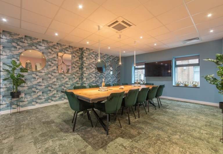 3 to 254 Person Private Office Suites to rent in *Liverpool Street*, Central London EC2