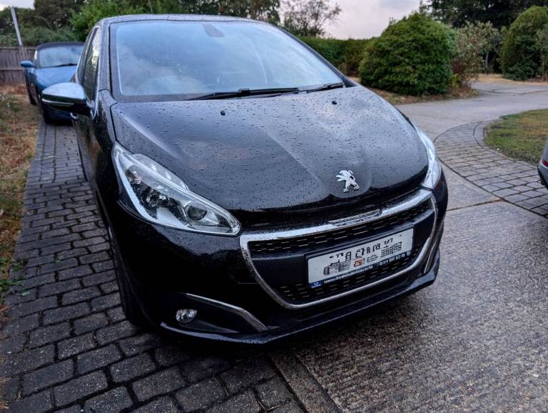 Peugeot, 208, Hatchback, 2015, Manual, 1560 (cc), 5 doors