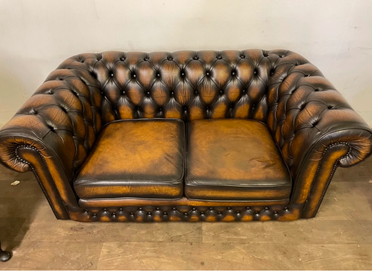 Thomas Lloyd Brown Leather Chesterfield 2-Seater Sofa - Like NEW