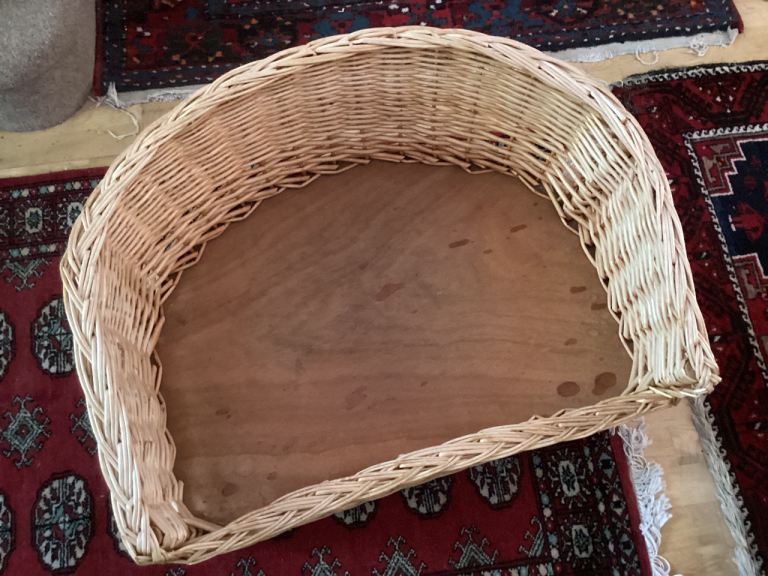 Cane dog basket. Large excellent condition 