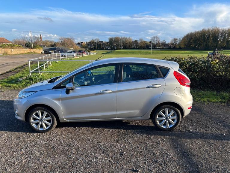 2009 Ford Fiesta 1.4 Zetec 5dr HATCHBACK Petrol Manual