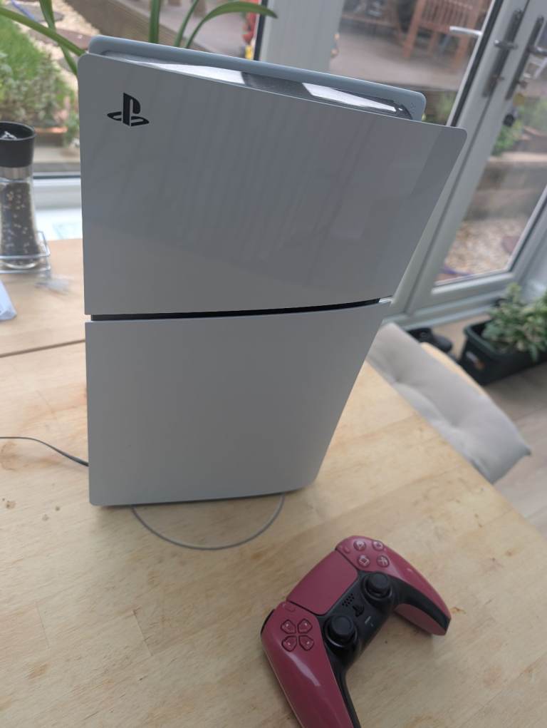 Sony PlayStation 5 825TB Slim with disc drive 