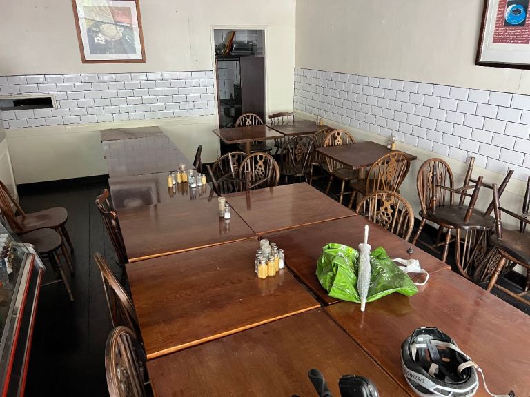 Cafe Restaurant Tables and Chairs