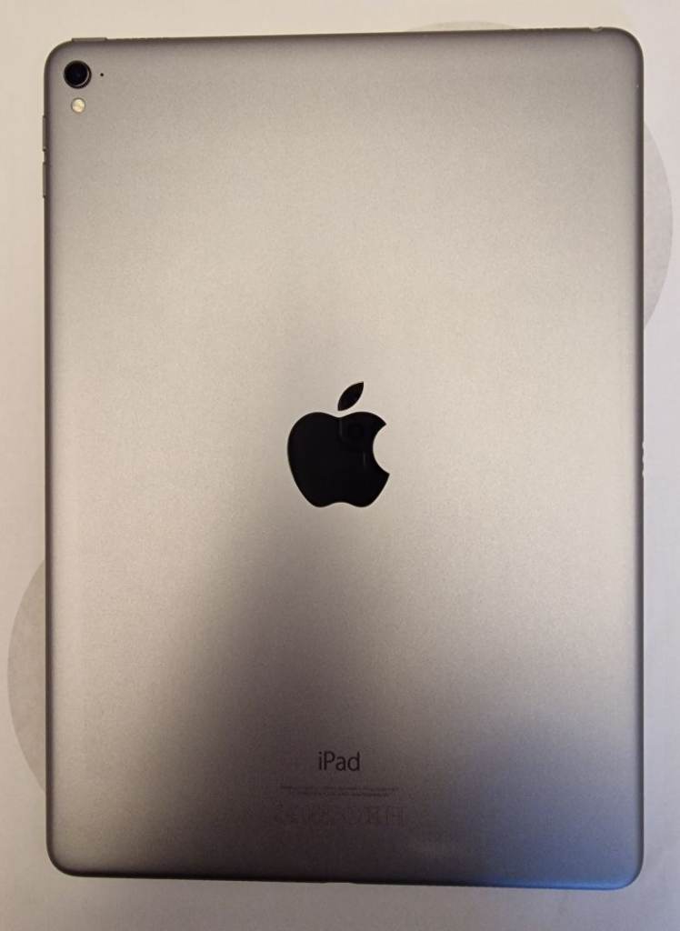 Apple iPad Pro 9.7" Retina screen