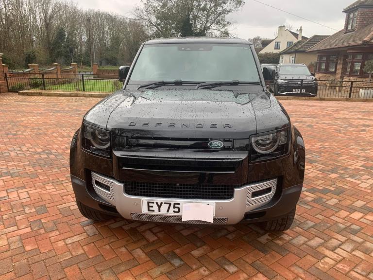 Land Rover Defender 110 S Very Low Miles 0 Previous owners