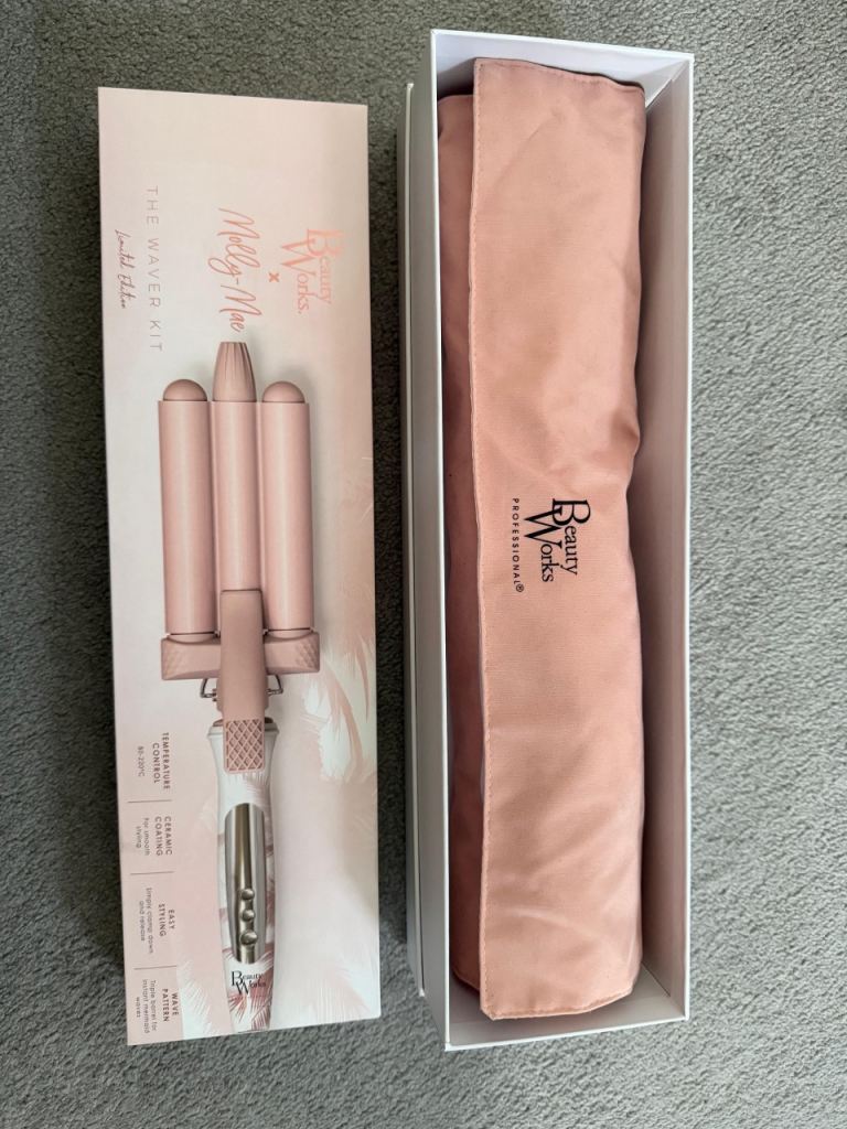 ***MOLLY- MAE LIMITED EDITION HAIR WAVER STYLING KIT***