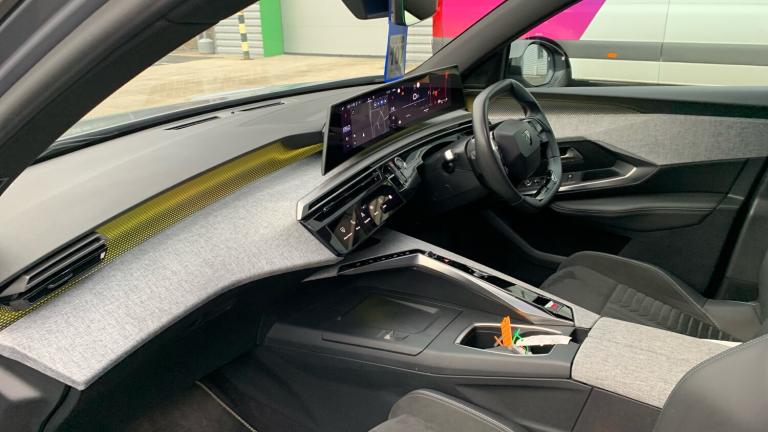 2025 Peugeot 3008 1.2 HYBRID GT SUV 5dr Petrol Hybrid e-DSC6 Euro 6 (s/s) (136 ps) SUV Hybrid Aut...