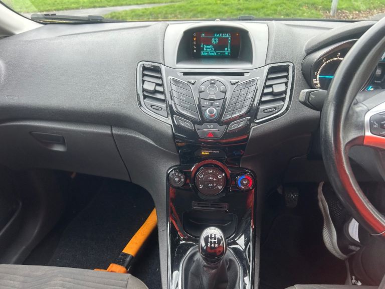 Ford 2015 Fiesta 1.5 Diesel. Cat N. Cheap car 
