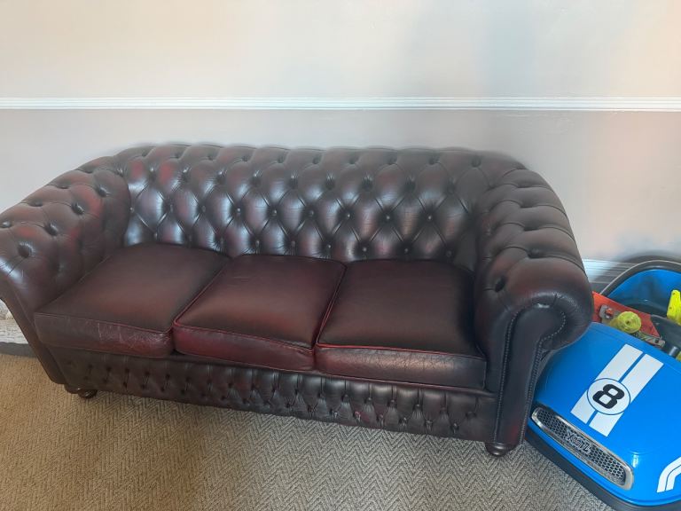 Chesterfield sofa 