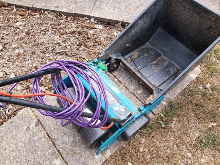 Lawn rake 
