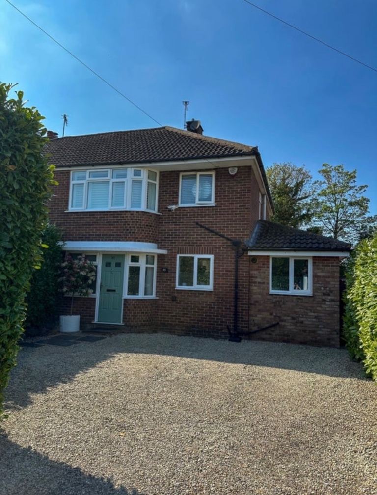 Double Room in Wendover 5 mins walk to High St