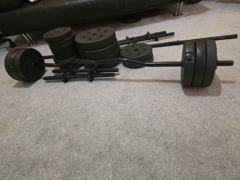 Black Dumbbell and Barbell Weight Set – Good Condition